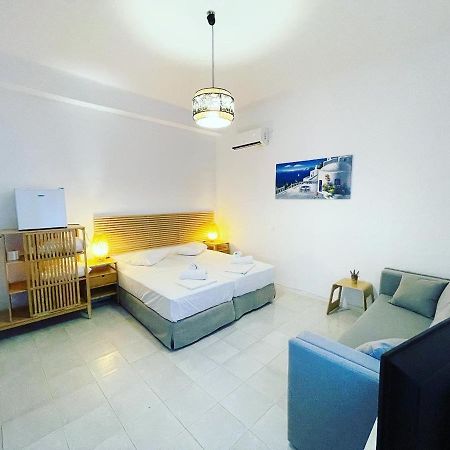 Albatross Hotel Livadi  Екстериор снимка