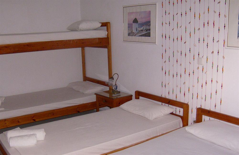 Albatross Hotel Livadi  Стая снимка