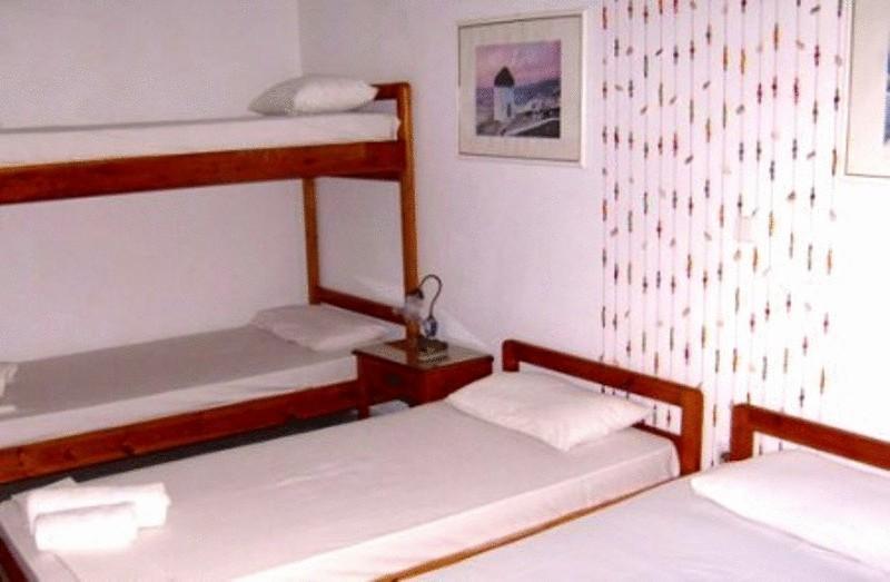 Albatross Hotel Livadi  Стая снимка