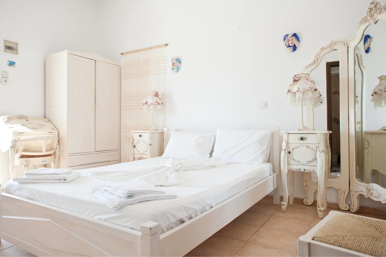 Albatross Hotel Livadi  Екстериор снимка