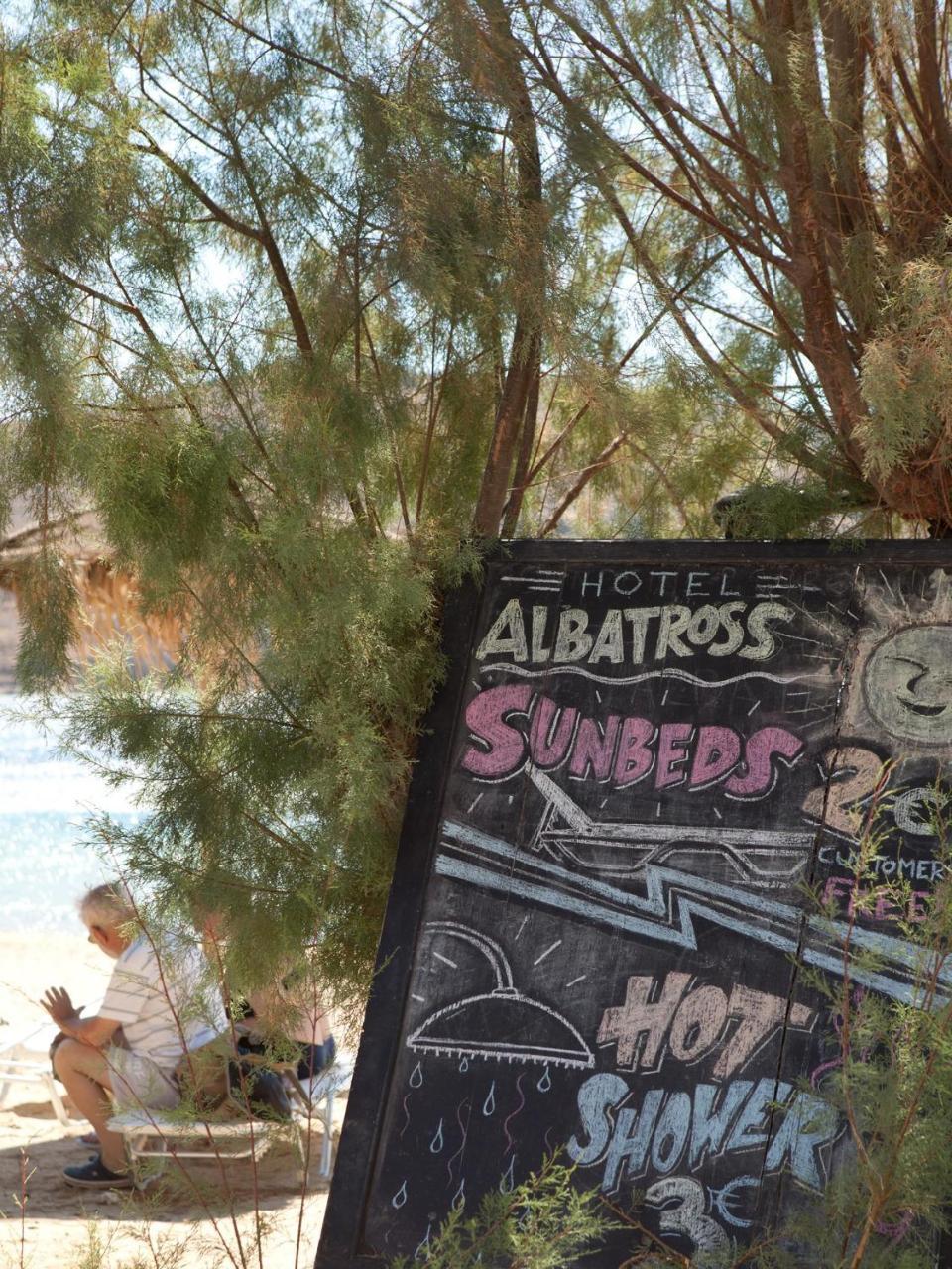 Albatross Hotel Livadi  Екстериор снимка