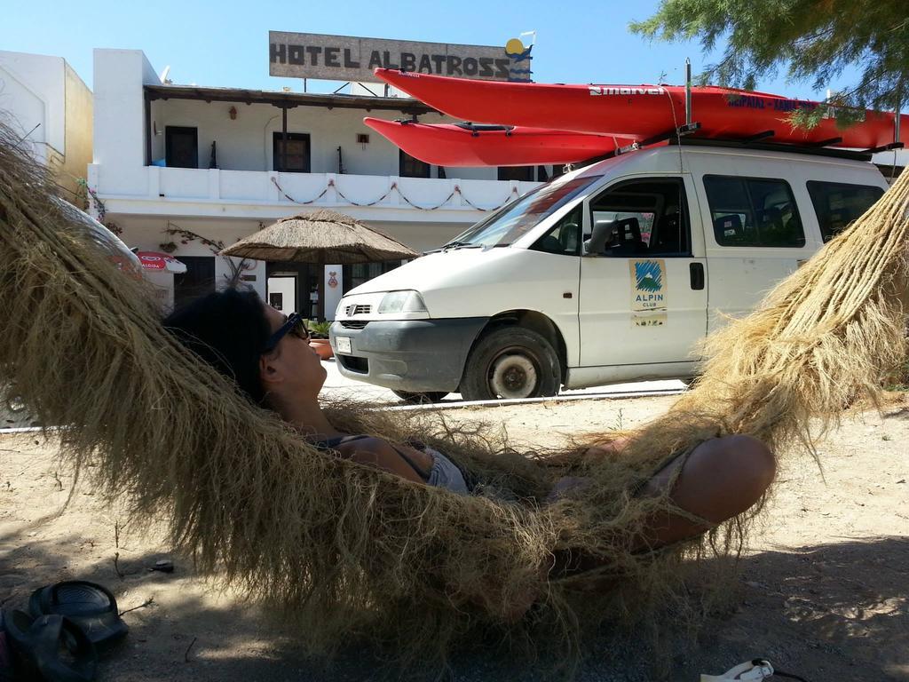Albatross Hotel Livadi  Екстериор снимка