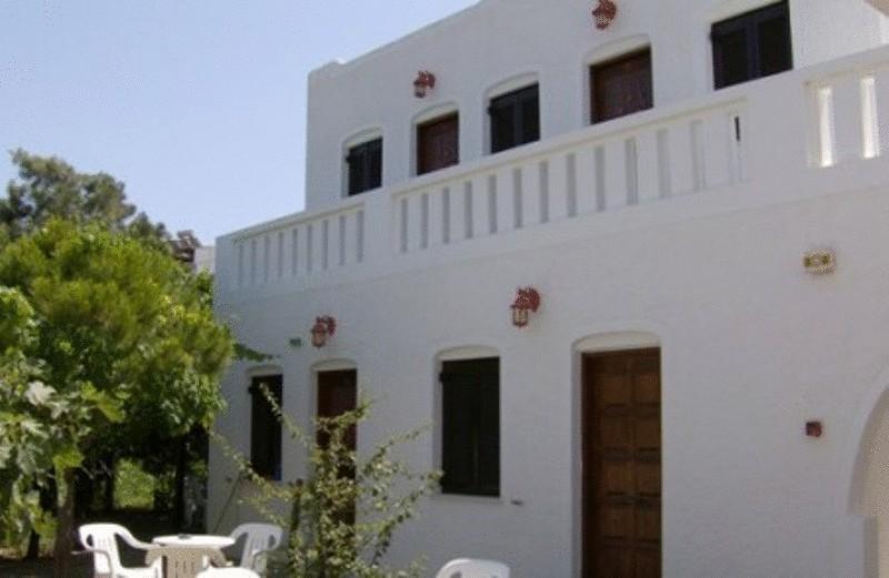 Albatross Hotel Livadi  Екстериор снимка